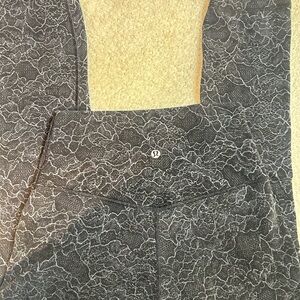 Lululemon Black and White Textured Leggings